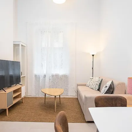 Hemeras Boutique Homes - Near Citylife Apartament *